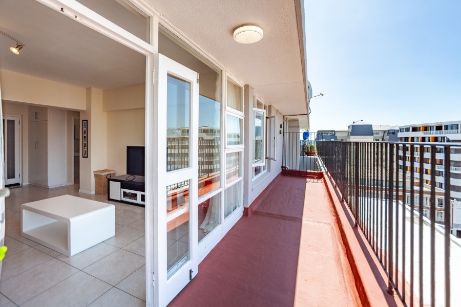 To Let 1 Bedroom Property for Rent in Sea Point Western Cape